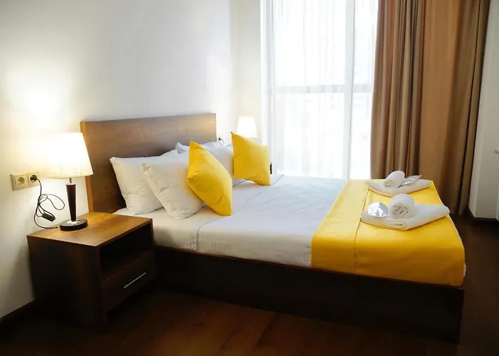 City Center Appartment At Buzand St.